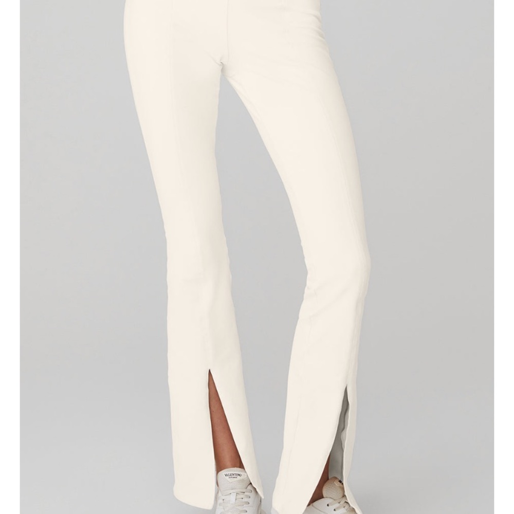 Alo Ivory high wait flutter airbrush legging